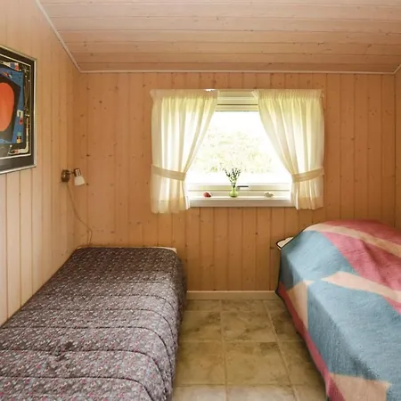 Dom wakacyjny Two-bedroom Holiday In *